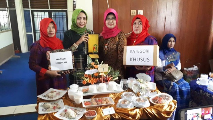 Lomba B2SA Menu pangan beragam, bergizi seimbang dan Aman di Gedung Citra Tepian yang diikuti oleh TP. PKK Kel. Karang Anyar