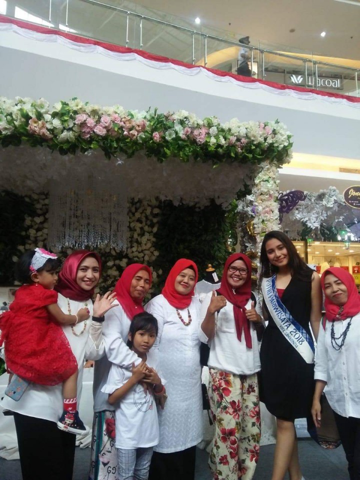 Mengikuti kegiatan Lomba Baby Dance yg diikuti oleh anak-anak dari Ibu-Ibu PKK Karang Anyar di Big Mal