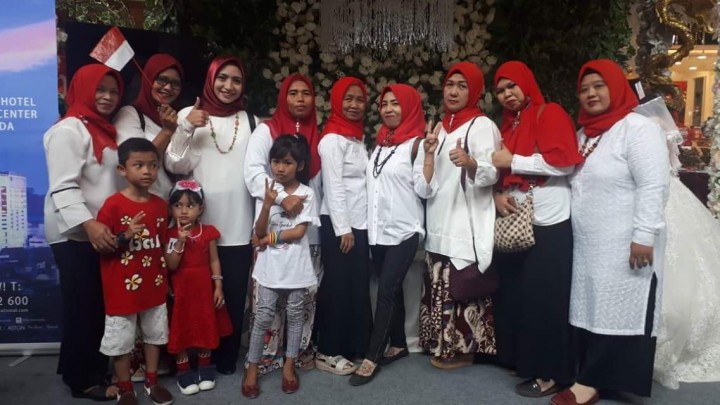 Mengikuti kegiatan Lomba Baby Dance yg diikuti oleh anak-anak dari Ibu-Ibu PKK Karang Anyar di Big Mal