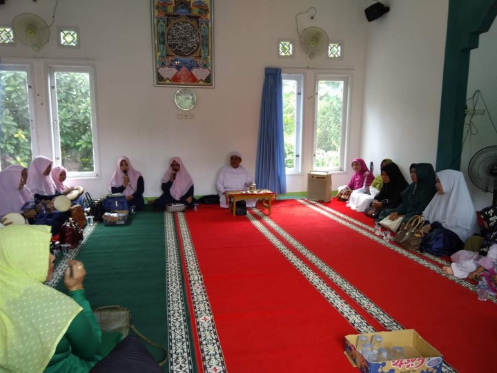Peringatan Maulid Nabi Besar Muhammad SAW di Mushola Ar Ridho yang diselenggarakan oleh Majelis As-Syifa Kel. Karang Anyar, 03 -12-2018