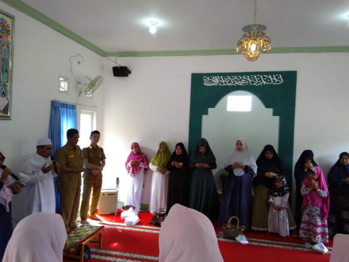 Peringatan Maulid Nabi Besar Muhammad SAW di Mushola Ar Ridho yang diselenggarakan oleh Majelis As-Syifa Kel. Karang Anyar, 03 -12-2018