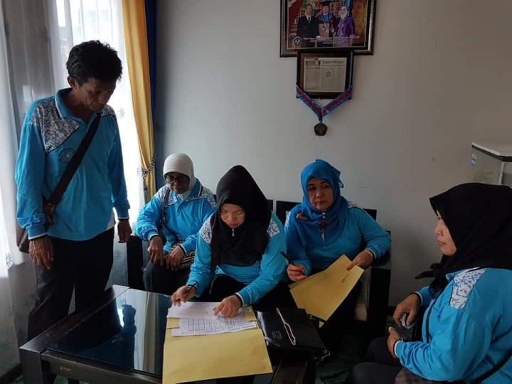 Kegiatan Penilaian Rumah Sehat di Karang Anyar dalam rangka hari Ibu PKK Karang Anyar, Selasa, 11 Desember 2018