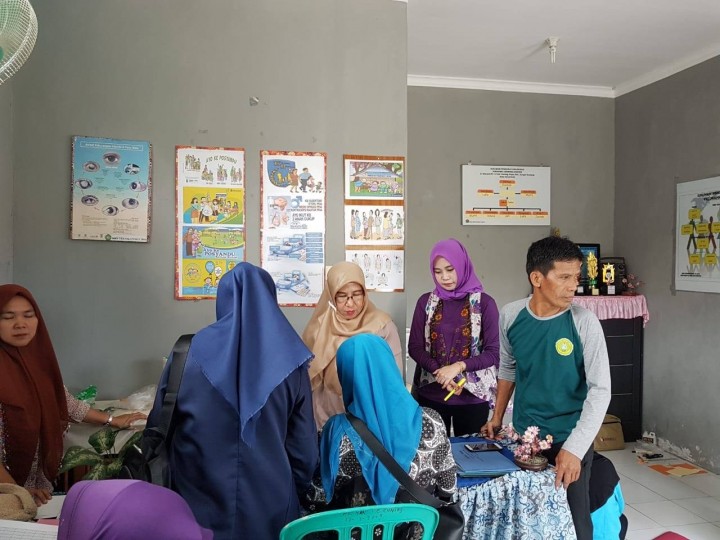 01 Maret 2019, Seklur Bpk. Samsaimun R,SE beserta Kasi Kesra, Kasi Ekobang dan LH & staf Kel. Karang Anyar Ke Posyandu Cempaka Kuning dalam rangka meninjau pembinaan Posyandu Cempaka Kuning oleh pihak Puskesmas Wonorejo