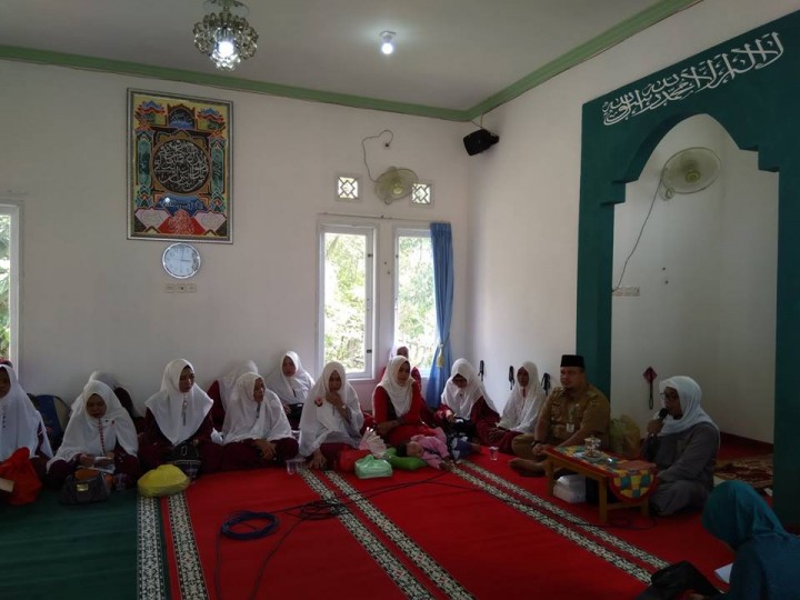 01-04-2019, Kegiatan peringatan Isra Miraj Nabi Muhammad SAW yang dilaksanakan oleh Majelis Asyifa Kel. Karang Anyar di Mushola Ar-ridho Kantor Kelurahan Karang Anyar