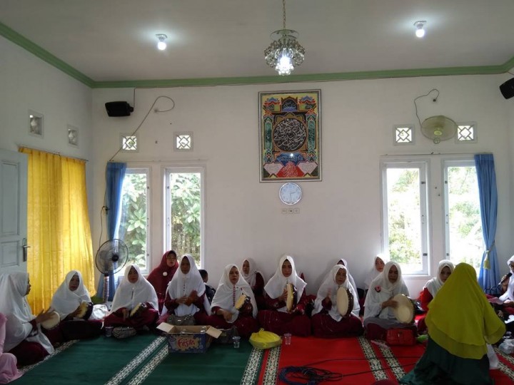 01-04-2019, Kegiatan peringatan Isra Miraj Nabi Muhammad SAW yang dilaksanakan oleh Majelis Asyifa Kel. Karang Anyar di Mushola Ar-ridho Kantor Kelurahan Karang Anyar