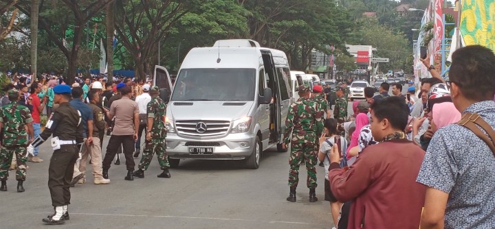 08 Agustus 2019 ... Acara penutupan kegiatan Tentara Manunggal Membangun Desa (TMMD) oleh Panglima TNI Marsekal Hadi Tjahjanto,S.IP yang dilaksanakan di Jl. Rapak Indah 2