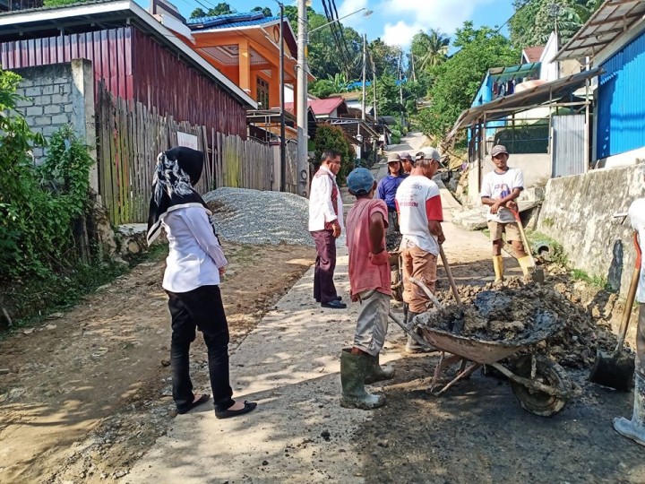 13 November 2019 ... Peninjauan Lurah Karang Anyar Bpk. Mochammad Erlan, SE pada Pengerjaan Proyek Drainase di Kel. Karang Anyar