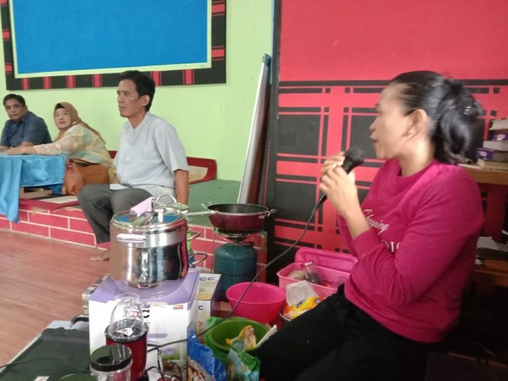 16 November 2019 ... Pertemuan rutin Dasawisma dan Istri Ketua RT bersama Lurah dan Ketua TP. PKK Kel. Karang Anyar