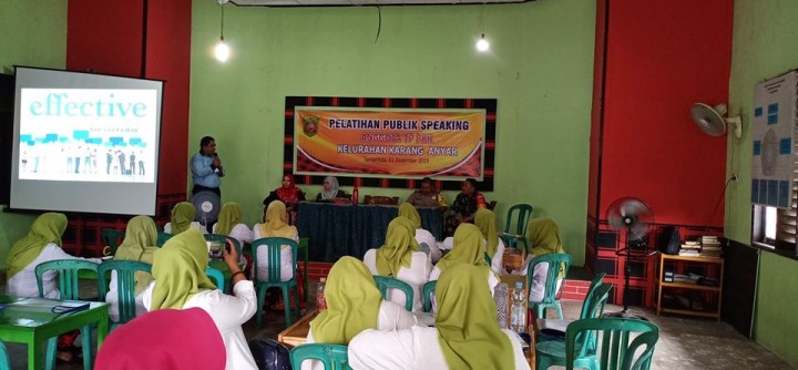 01 Desember 2019  Pelatihan Public Speaking Anggota Tp.PKK Kel. Karang Anyar di Kel. Karang Anyar ( Dana Kelurahan Karang Anyar TA 2019 )