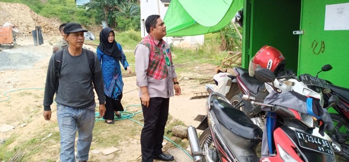 21 November 2019 ... Peninjauan lapangan pembangunan masjid Al-Ikhlas RT 37  Oleh Lurah Karang Anyar Bpk. Mochammad Erlan , SE yang didampingi oleh Kasi Ekobang dan LH  beserta Staf serta Ketua RT 37 dan Pengurus Masjid Al-Ikhlas