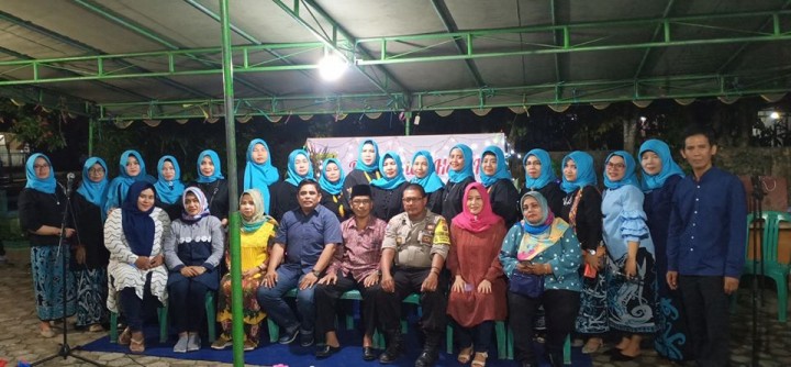 13 Desember 2019 ... Penutupan rangkaian acara kegiatan lomba dalam rangka kegiatan peringatan hari ibu Kel. Karang Anyar tahun 2019