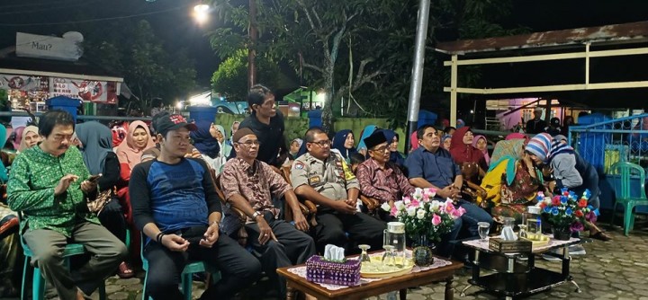 13 Desember 2019 ... Penutupan rangkaian acara kegiatan lomba dalam rangka kegiatan peringatan hari ibu Kel. Karang Anyar tahun 2019