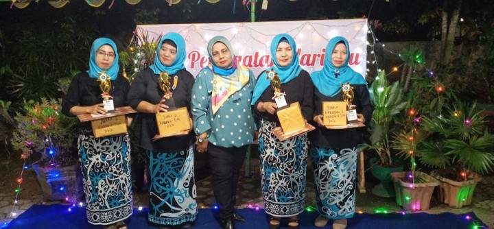 13 Desember 2019 ... Penutupan rangkaian acara kegiatan lomba dalam rangka kegiatan peringatan hari ibu Kel. Karang Anyar tahun 2019