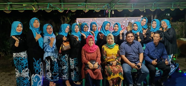 13 Desember 2019 ... Penutupan rangkaian acara kegiatan lomba dalam rangka kegiatan peringatan hari ibu Kel. Karang Anyar tahun 2019