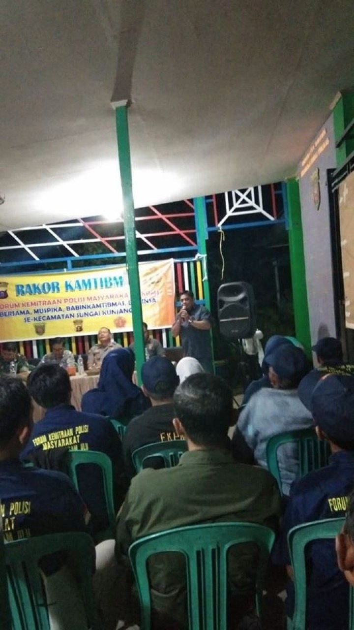 16 Desember 2019 ... Kegiatan Rakor Kamtibmas Kecamatan Sungai Kunjang yang dihadiri oleh Lurah Karang Anyar beserta perwakilan Ketua RT dan FKPM Kel. Karang Anyar