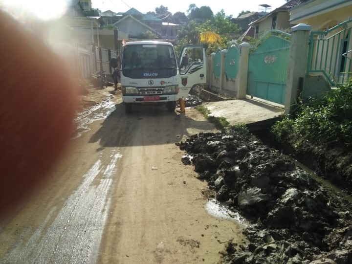 Kegiatan kerja bakti di Wilayah Jalan Kelapa Gading Karang Anyar pada tanggal 18 & 19 Januari 2020 di hadiri Lurah Karang Anyar beserta staf dan unsur Kelurahan.
