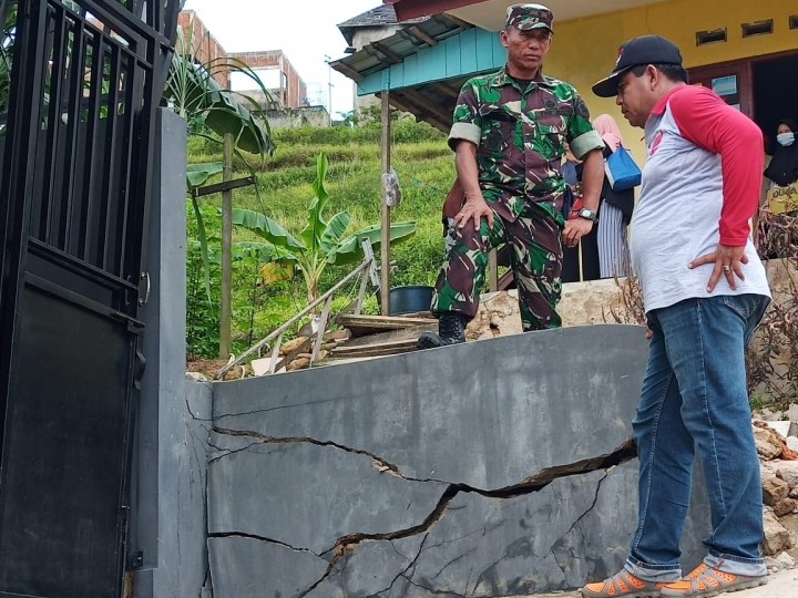 Kegiatan kerja bakti di Wilayah Jalan Kelapa Gading Karang Anyar pada tanggal 18 & 19 Januari 2020 di hadiri Lurah Karang Anyar beserta staf dan unsur Kelurahan.