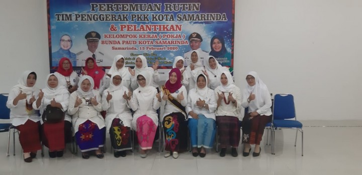 13 Februari 2020, Pertemuan Rutin TP PKK Kota Samarinda dan Sekaligus Pelantikan Kelompok Kerja ( Pokja ) Bunda Paud Kota Samarinda.