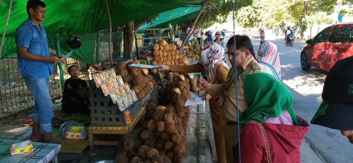 27 Februari 2020, Kegiatan Pendataan dan Pembinaan PKL di sepanjang Jalan Ulin RT.014 (Belakang Islamic Center) bersama Staf dan Babinkamtibmas Karang Anyar