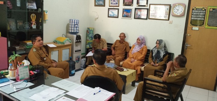 03 Maret 2020 ... Kunjungan Camat Sungai Kunjang beserta Kasi Pemeritahan Kec. Sungai Kunjang  dalam rangka lanjutan Pembinaan Pelayanan Publik oleh Pihak Kecamatan Sungai Kunjang ...