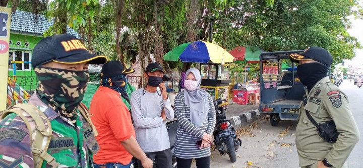 28 Maret 2020 pelaksanaan himbauan kepada para PKL di jalan cendana terkait virus Corona dan pembagian selebaran himbauan dari Kapolri