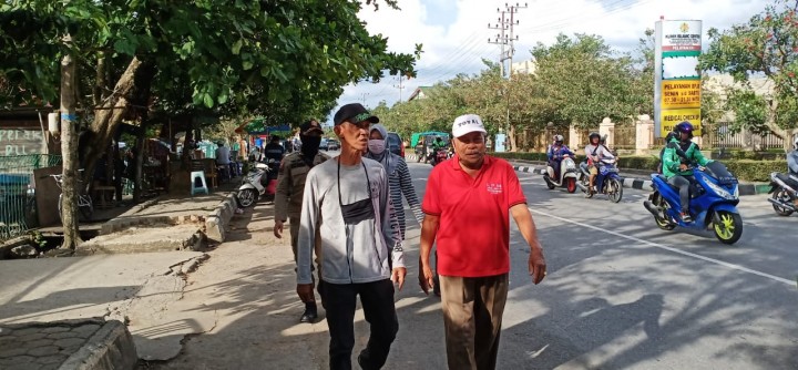28 Maret 2020 pelaksanaan himbauan kepada para PKL di jalan cendana terkait virus Corona dan pembagian selebaran himbauan dari Kapolri