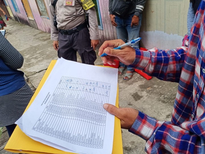 19 Mei 2020, kegiatan langsung penyerahan bantuan dari Baznas Kota Samarinda kepada warga kelurahan Karang Anyar yang membutuhkan oleh Lurah Karang Anyar beserta Babinsa dan Kasie Kesra Karang Anyar