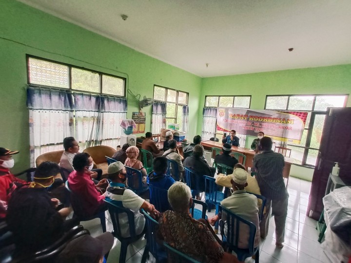 23 Juli 2020 ... Rapat Koordinasi Ketua RT Kelurahan Karang Anyar