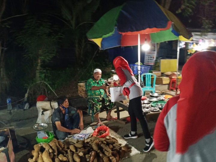 23 September 2020, Pembagian Masker gratis di Pasar Malam Banggeris
