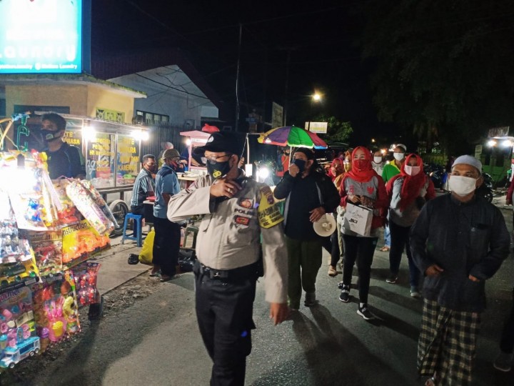 23 September 2020, Pembagian Masker gratis di Pasar Malam Banggeris