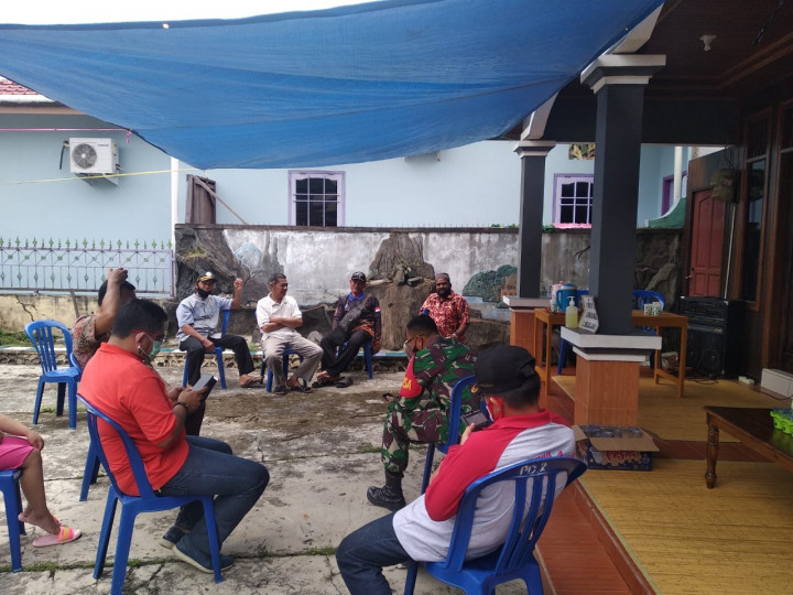 Minggu, 14 Maret 2021, memonitor kegiatan pemilihan ketua RT.030 bersama jajaran kelurahan karang anyar