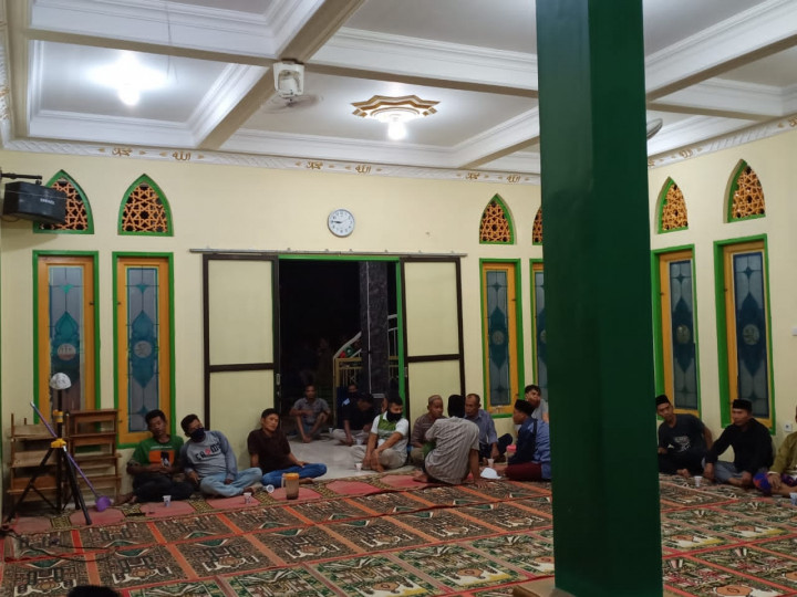 Sabtu, 13 Maret 2021, memonitor kegiatan pemilihan Ketua RT.011 bersama jajaran kelurahan karang anyar