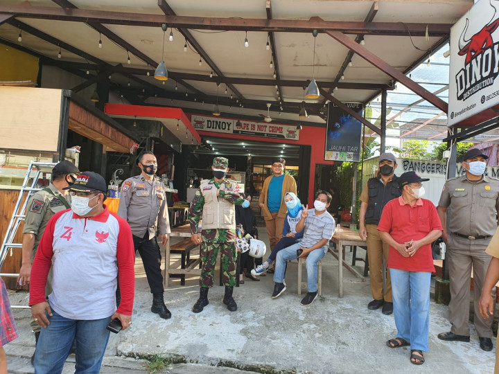 Senin, 12 Juli 2021 kegiatan himbauan kepada para PKL terkait pelarangan Pasar Malam selama masa PPKM Mikro di Kota Samarinda