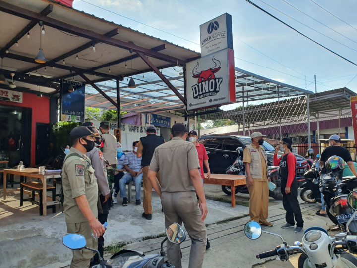 Senin, 12 Juli 2021 kegiatan himbauan kepada para PKL terkait pelarangan Pasar Malam selama masa PPKM Mikro di Kota Samarinda