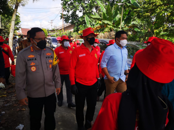 Minggu, 18 Juli 2021, Giat Vaksinasi Door to Door oleh BIN Kaltim di wilayah Karang Anyar
