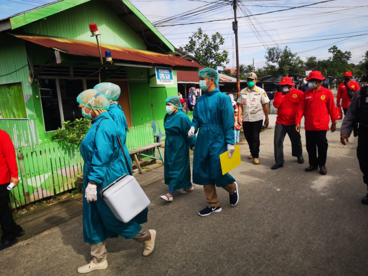 Minggu, 18 Juli 2021, Giat Vaksinasi Door to Door oleh BIN Kaltim di wilayah Karang Anyar
