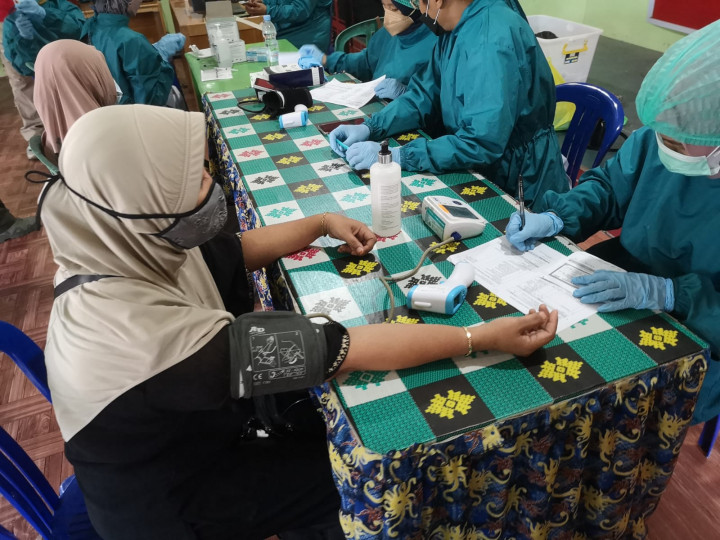 Pemberian Vaksinasi Tahap Kedua Oleh BIN Kaltim di Wilayah Karang Anyar, Minggu 15 Agustus 2021.