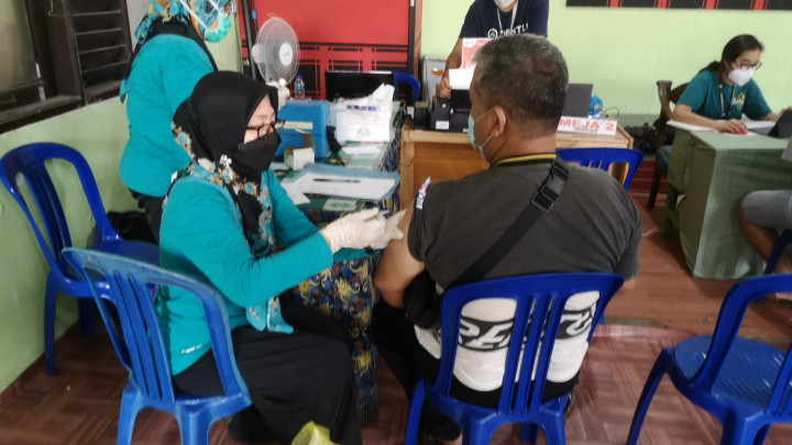 Kegiatan Vaksinasi massal Kelurahan Karang Anyar, 18-10-2021