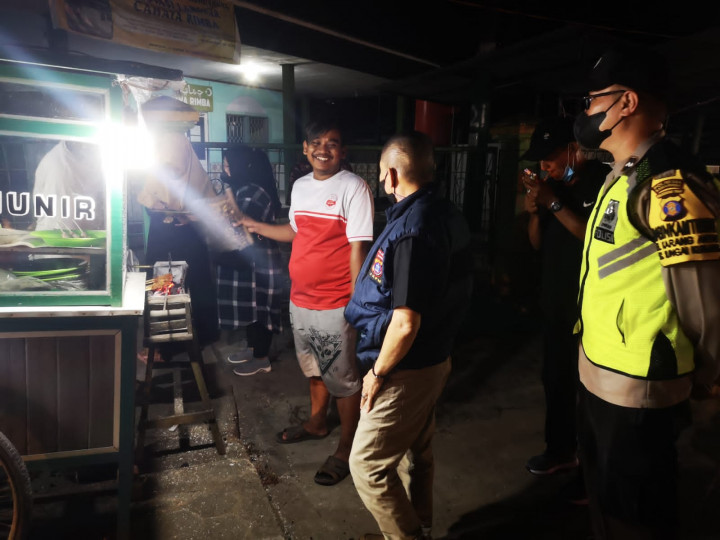 Sabtu, 27 November 2021, Giat himbauan para PKL di Jalan Cendana (belakang ISLAMIC CENTER)