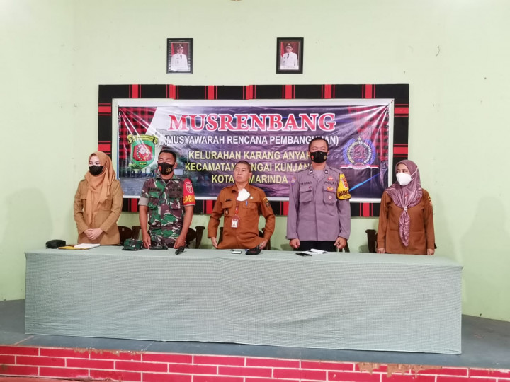 Senin, 06 Desember 2021 Rakor bersama Ketua RT Se Karang Ajyar membahas program Musrenbang 2023 dan Pokmas Probebaya 2022