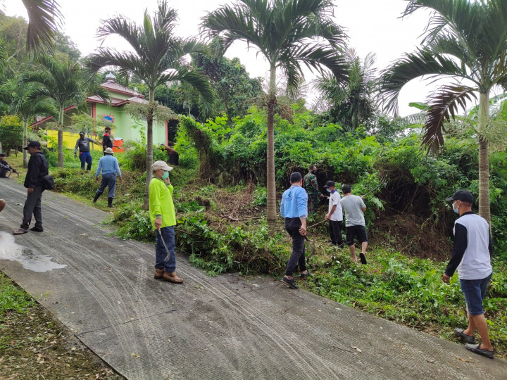 Minggu, 26 Desember 2021, Kerja Bakti di Taman Lalu Lintas Letj. MT. Haryono