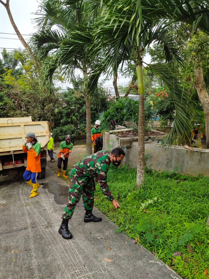 Minggu, 26 Desember 2021, Kerja Bakti di Taman Lalu Lintas Letj. MT. Haryono