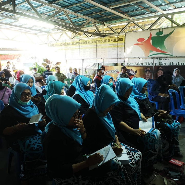 05 Januari 2022, melaksanakan kegiatan Sosialisasi Jengrinda bersama warga dan Ketua RT Karang Anyar