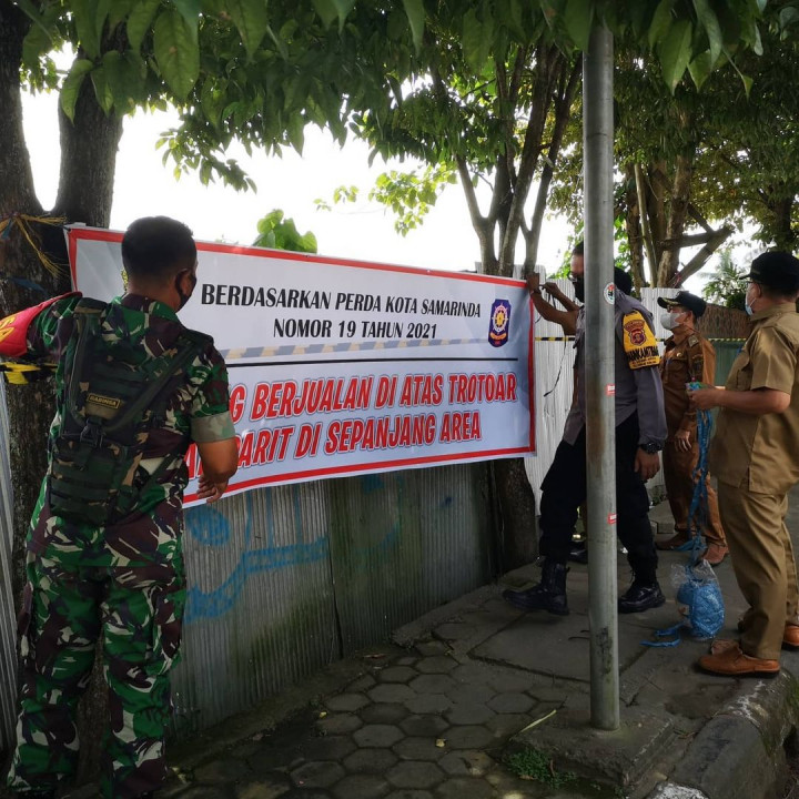 11 Januari 2022, Melakukan pemasangan Spanduk dilarang berjualan di Jalan Cendana dan pembongkaran tempat kumuh di jalan Teuku Umar.