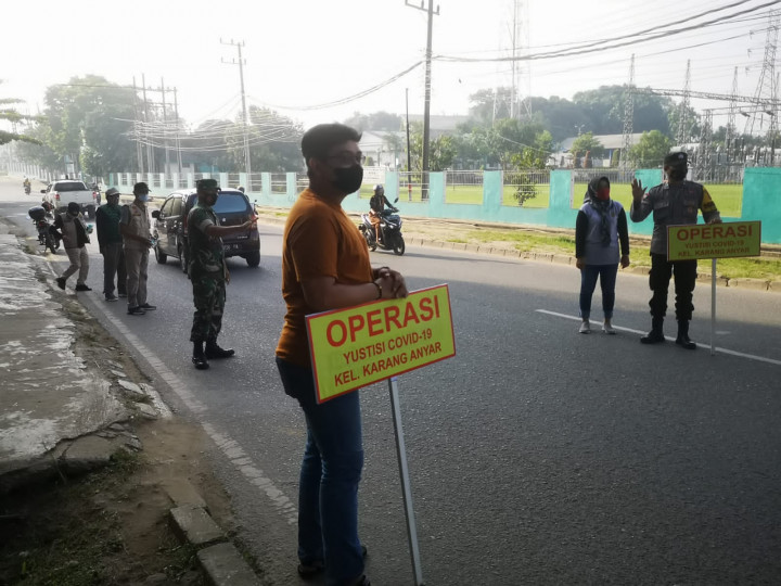 Jumat, 04 Februari 2022, Operasi Yustisi Masker di Jalan Tengkawang