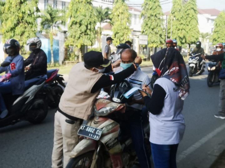 Jumat, 04 Februari 2022, Operasi Yustisi Masker di Jalan Tengkawang