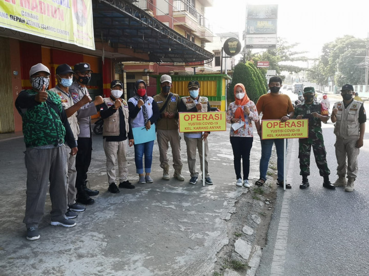 Jumat, 04 Februari 2022, Operasi Yustisi Masker di Jalan Tengkawang