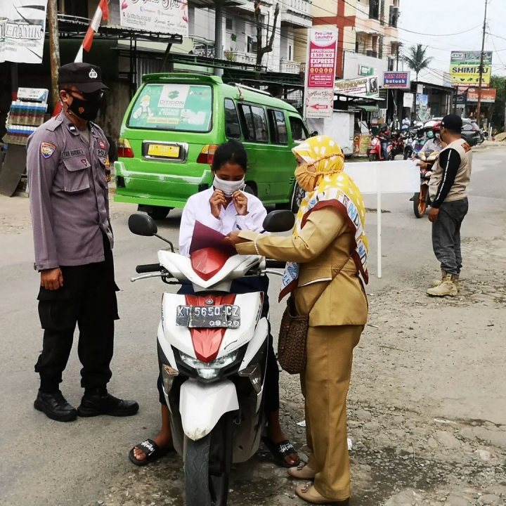 14 Februari 2022, kegiatan Operasi Yustisi Masker di Jalan Ulin