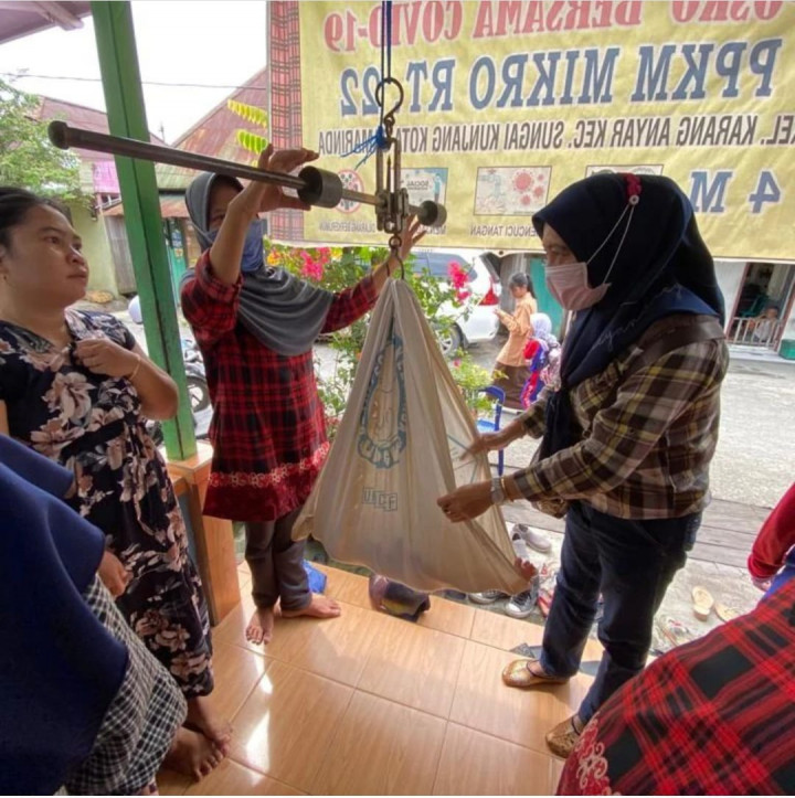 18 Maret 2022, monitoring oleh Kasie Kesra bersama staf pada Posyandu Gading Putih di Jl. Meranti RT.023