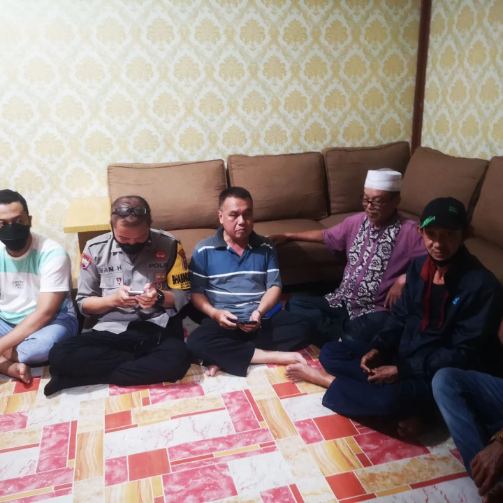 Kamis, 14 Juli 2022 : Rapat pemilihan Ketua RT.025 di Jalan Ulin